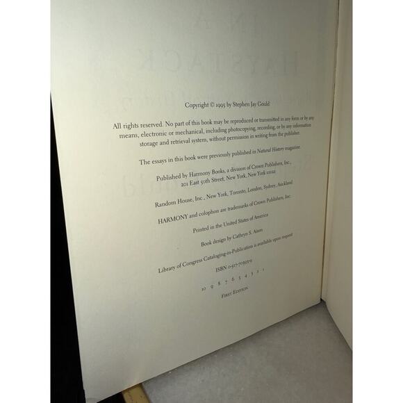 Dinosaur in a Haystack by Stephen Jay Gould is a First Edition (1995) - Picture 6 of 6